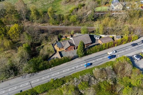 4 bedroom detached bungalow for sale