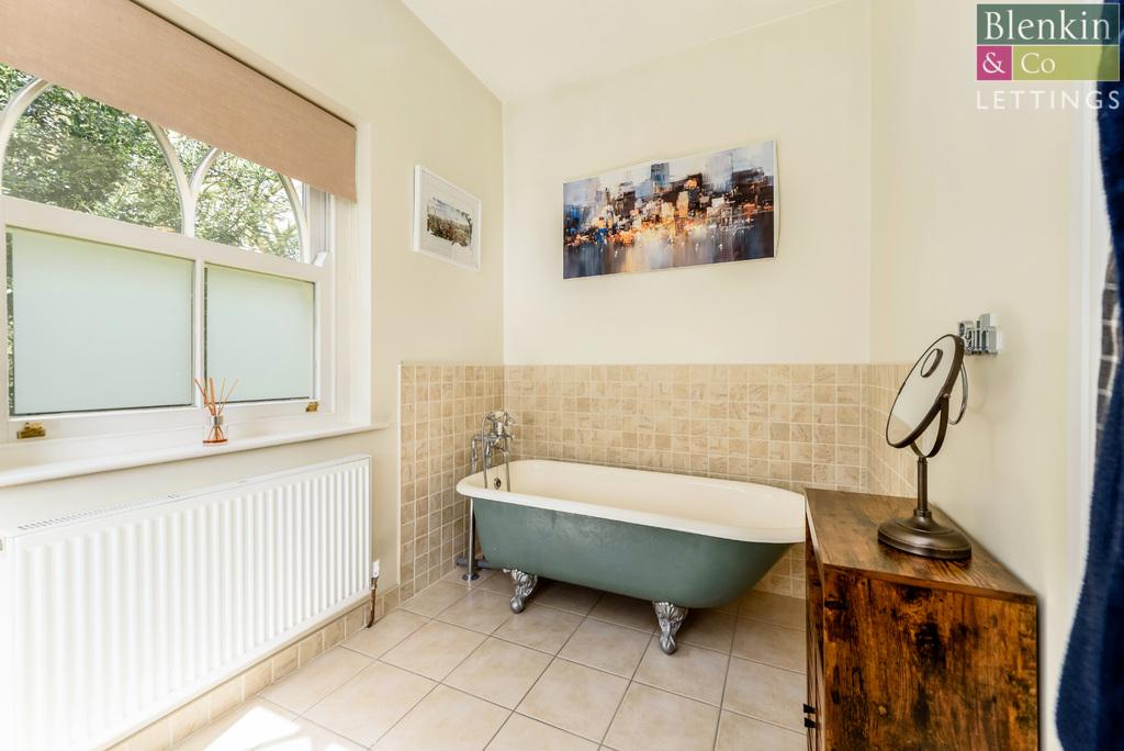 En Suite Bathroom