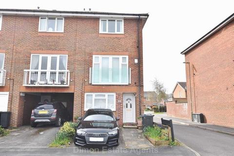 3 bedroom end of terrace house for sale, Alver Bridge View, Alverstoke