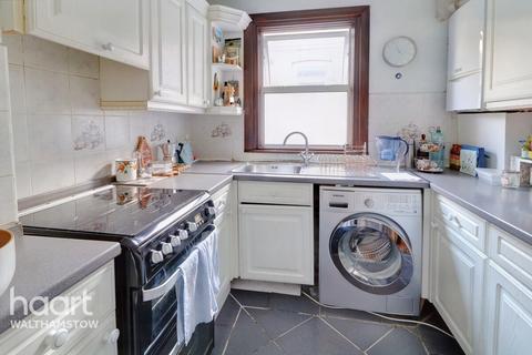 60 Theydon Street, Walthamstow, London, E17 8EL