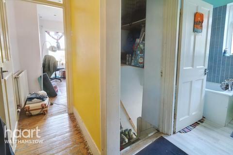 60 Theydon Street, Walthamstow, London, E17 8EL