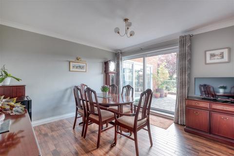 162 Battenhall Road, Worcester, WR5 2BT