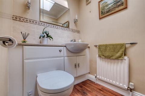 162 Battenhall Road, Worcester, WR5 2BT