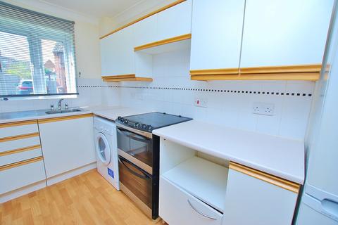 1 bedroom end of terrace house to rent, Ockley Court, Guildford, Surrey, GU4