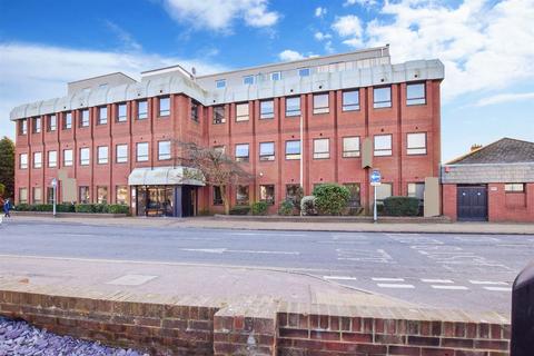 2 bedroom apartment for sale - White Lion Close, East Grinstead, West Sussex