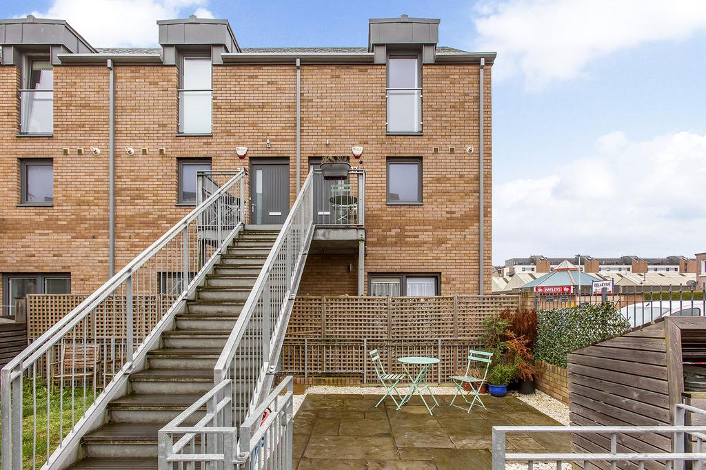 11F, McDonald Place, Edinburgh, EH7 4NH 2 bed £320,000