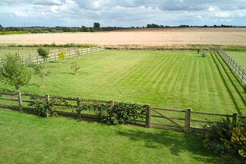 3 bedroom detached bungalow for sale, Station Road, North Thoresby DN36 5QS