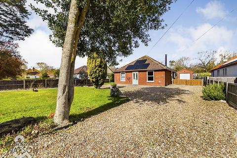 2 bedroom detached bungalow for sale, Yarmouth Road, Broome, Bungay