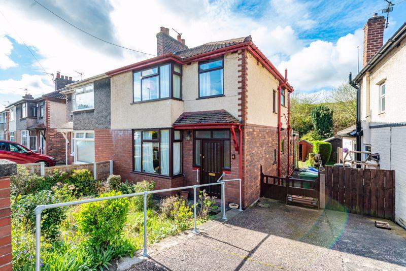 Latham Avenue, Runcorn 3 bed semidetached house £150,000