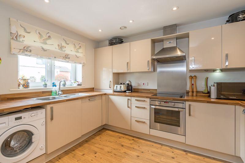 Lloyd Road, Chichester 3 bed end of terrace house £375,000