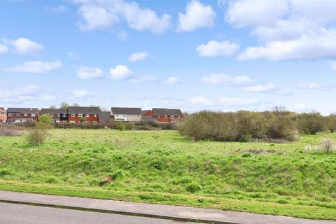 8 Dowding Way, Hornchurch, RM12 5AH