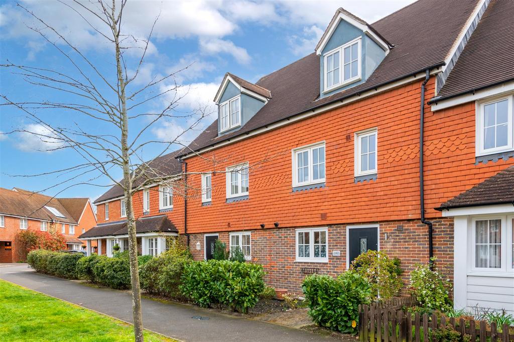 Brookfield Drive, Horley 4 bed terraced house for sale £485,000
