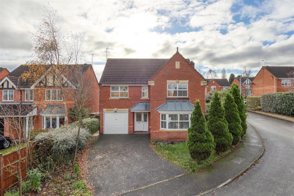 Foxglove Avenue, Donisthorpe 4 bed detached house for sale £385,000