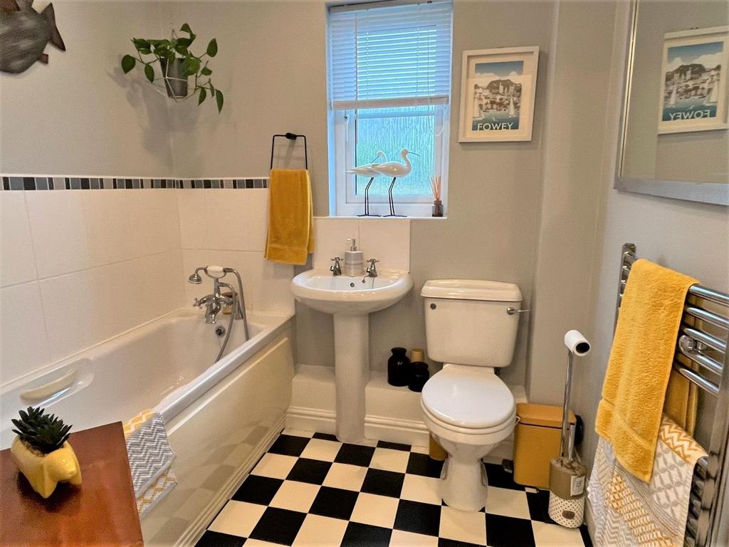 Bathroom.jpg