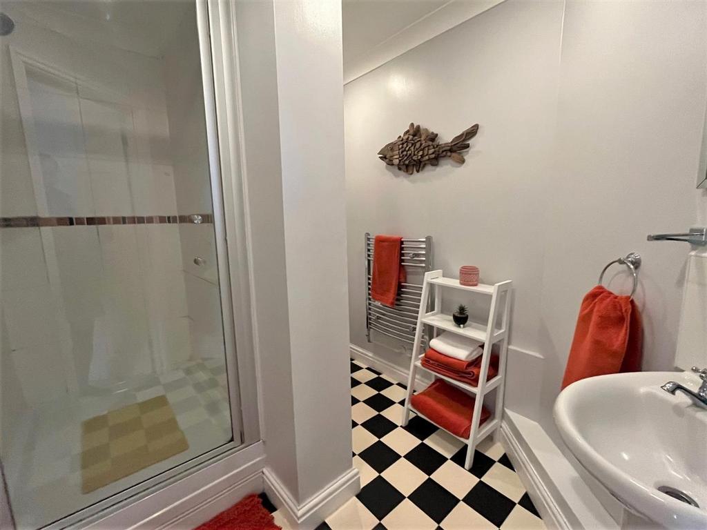 Ensuite.jpg
