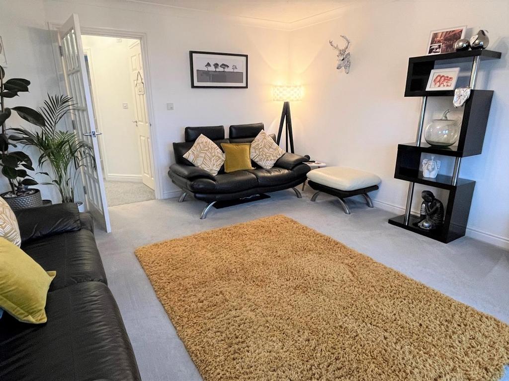 Sitting room 4.jpg