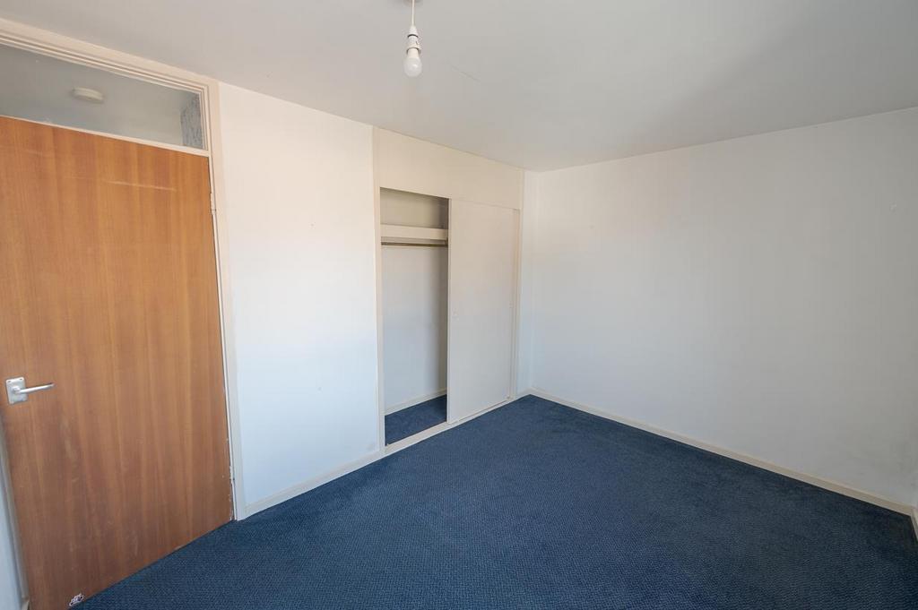 Bedroom two pic 2.jpg