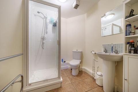2 Brodwell Grange, Leeds, LS18 4AU