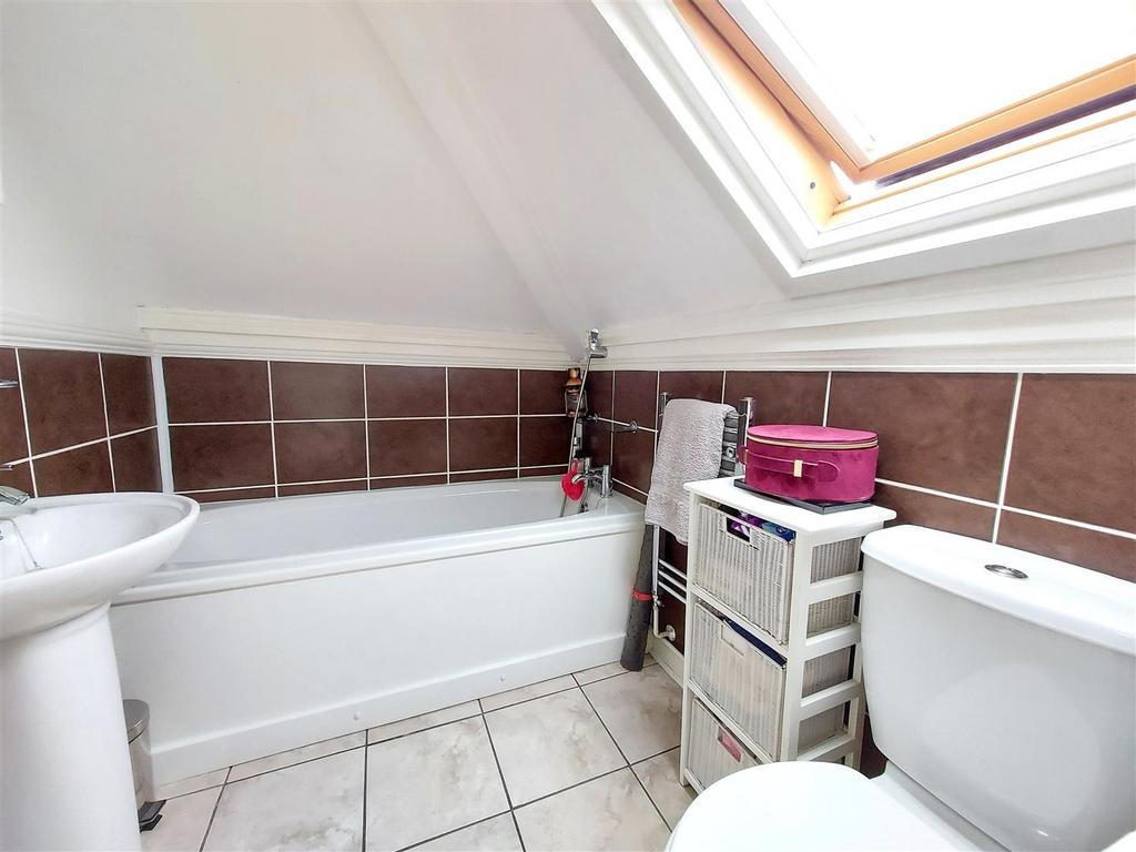 En Suite Bathroom