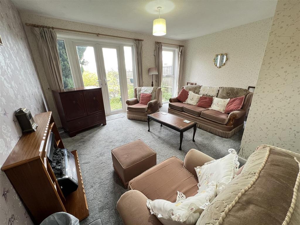 Edmonton Avenue, Kingstanding... 3 bed end of terrace house £175,000
