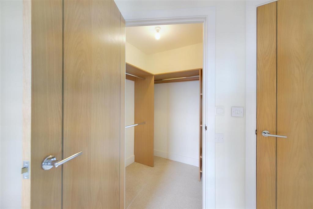 8547545-interior30.JPG
