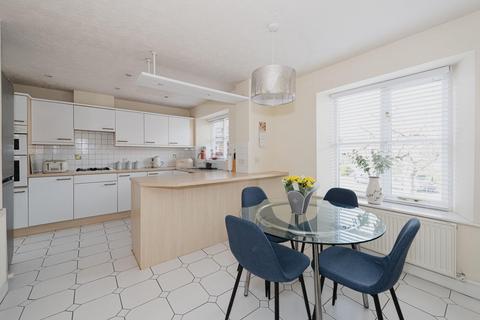39 Osier Way, Banstead, SM7 1LL