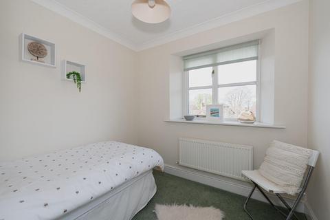 39 Osier Way, Banstead, SM7 1LL