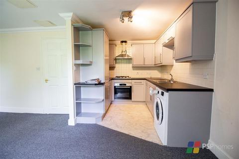 2 bedroom flat for sale - Southdowns Park, Haywards Heath
