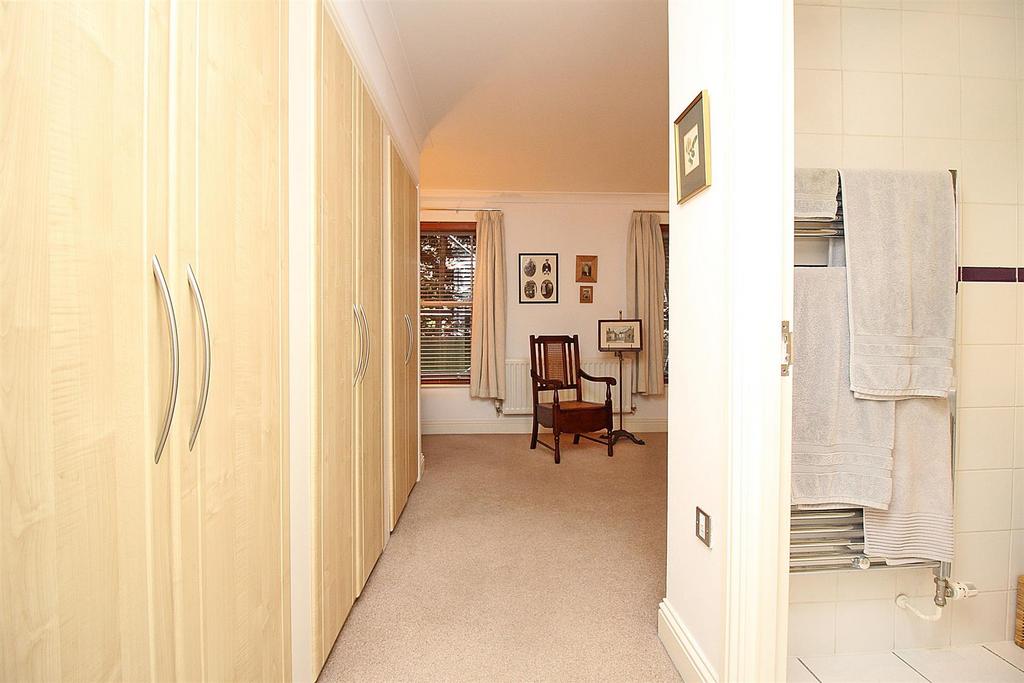 Bedroom 1,3.JPG