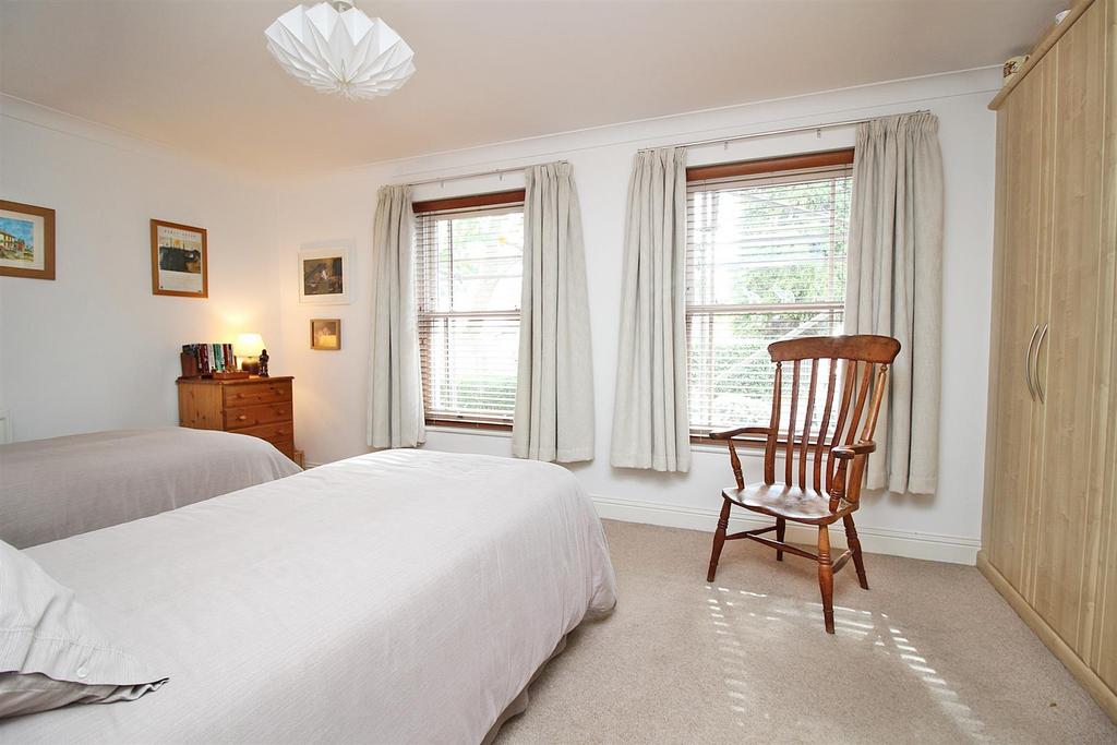 Bedroom 2.JPG