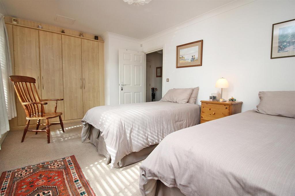 Bedroom 2,1.JPG