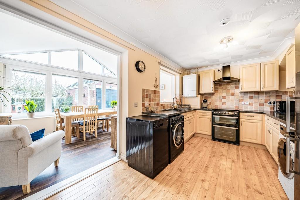 Kitchen diner