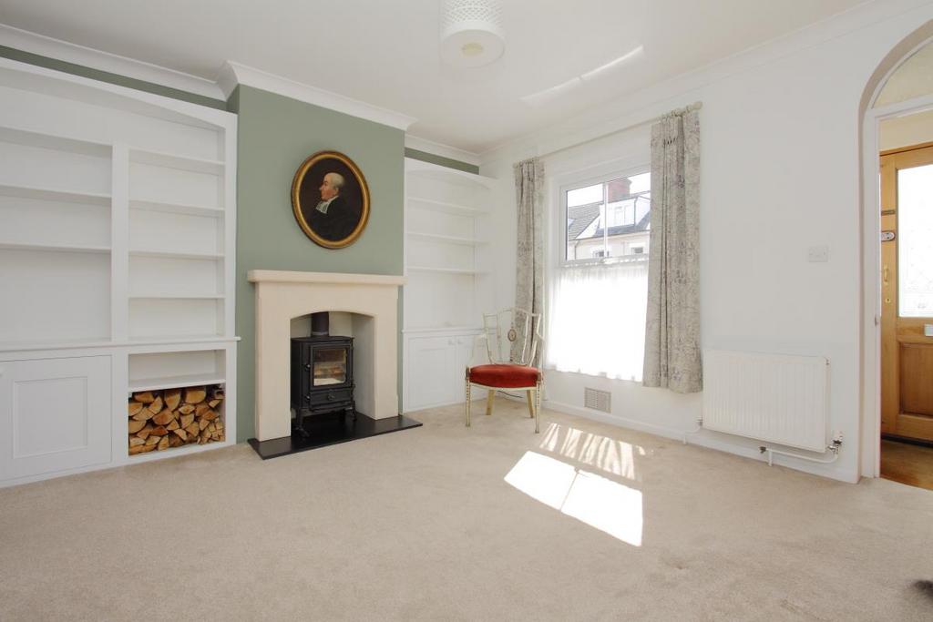 Park Street, Salisbury 2 bed terraced house £1,250 pcm (£288 pw)
