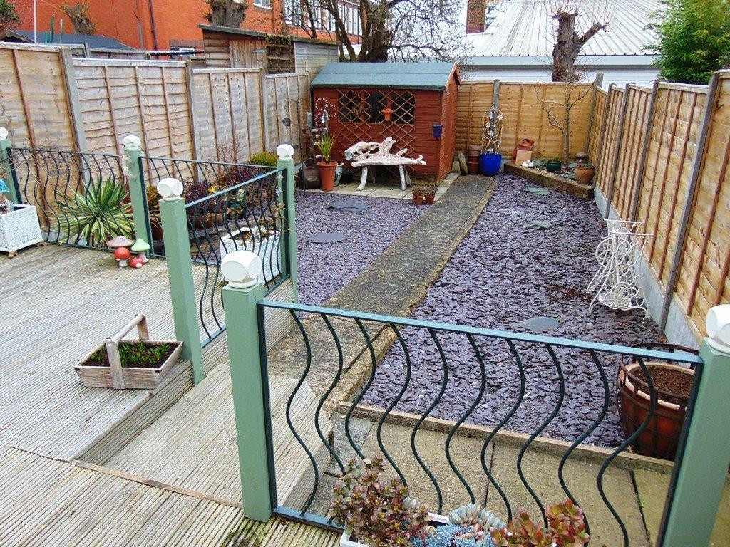 Windsor Road, Evesham 2 bed terraced house £242,950