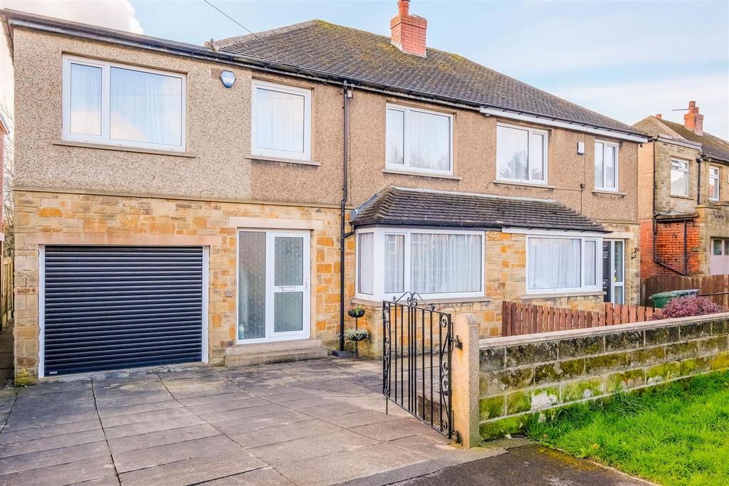Birchington Avenue, Huddersfield, HD3 4 bed semidetached house for