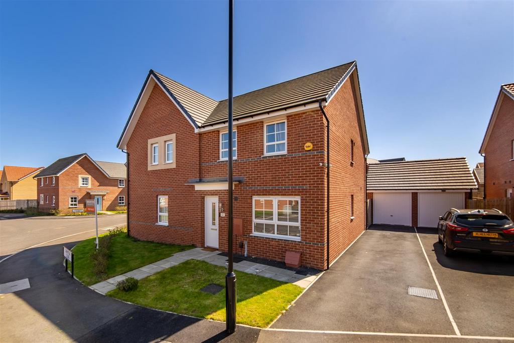 Chepstow Close, North Gosforth NE13 3 bed semidetached house for sale