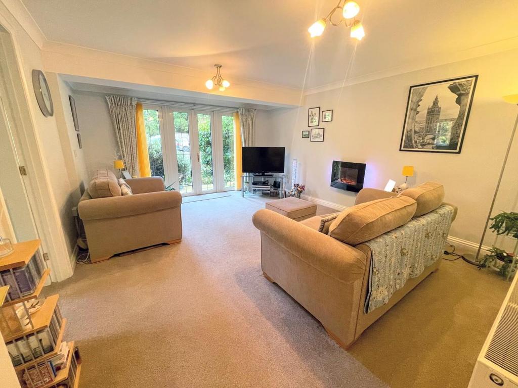 Greystones Drive, Darlington 2 bed apartment for sale £190,000