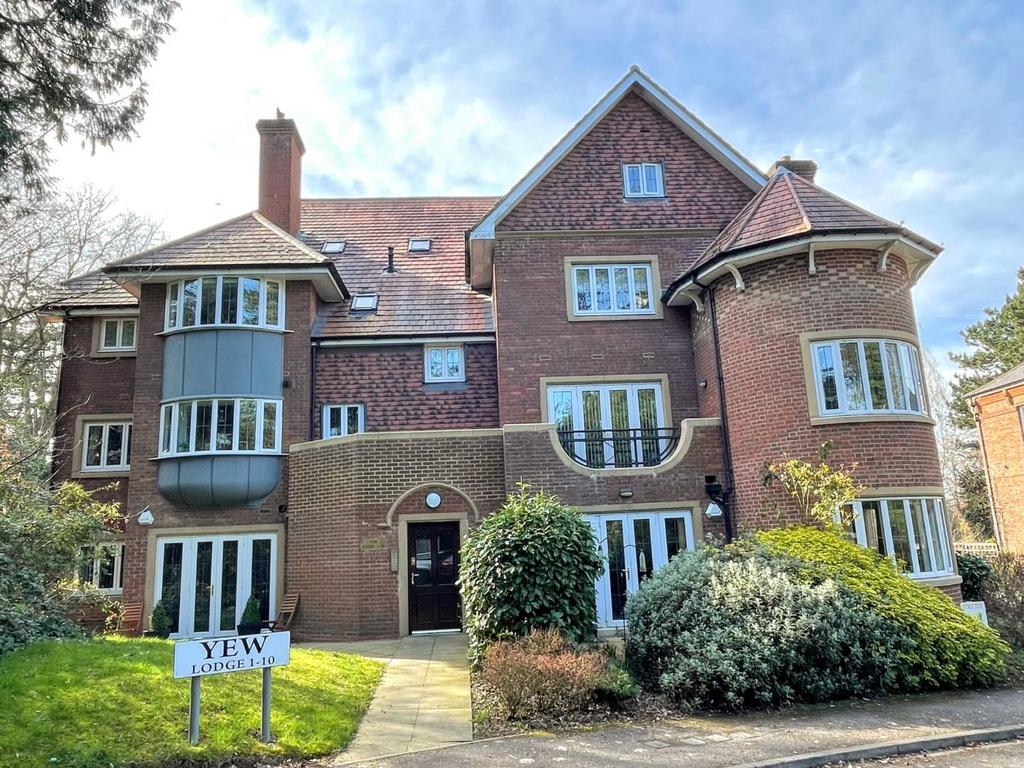 Greystones Drive, Darlington 2 bed apartment £190,000