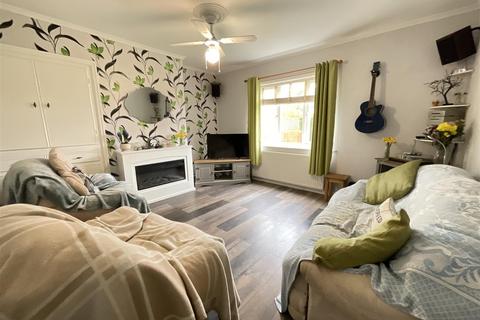 11 Broadway, Scarborough, YO12 6BG