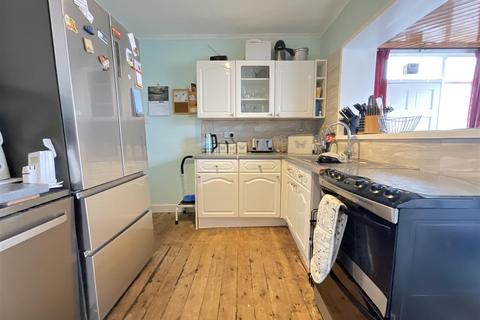 11 Broadway, Scarborough, YO12 6BG