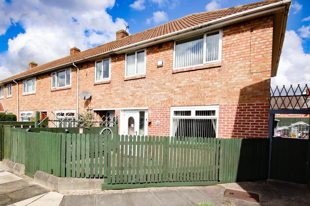 Brogden Green, Berwick Hills, Middlesbrough, TS3 7DQ 3 bed end of