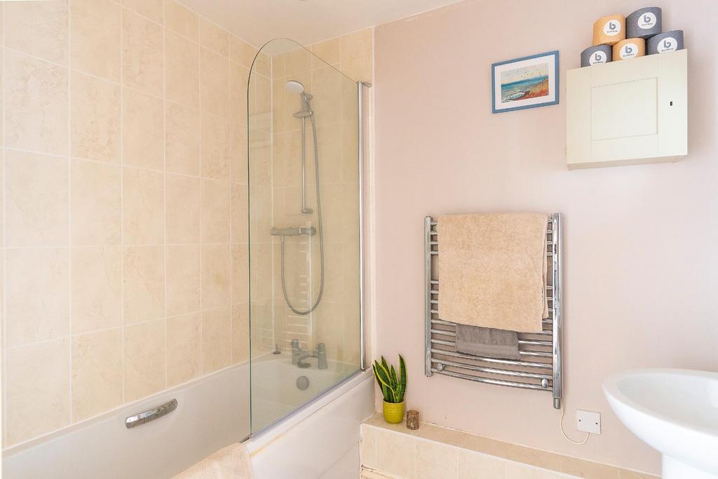 ESOUHRELLUM76 - Bathroom A.jpg