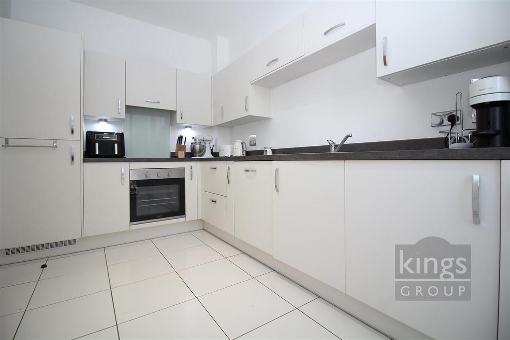 Kitchen 1.jpg