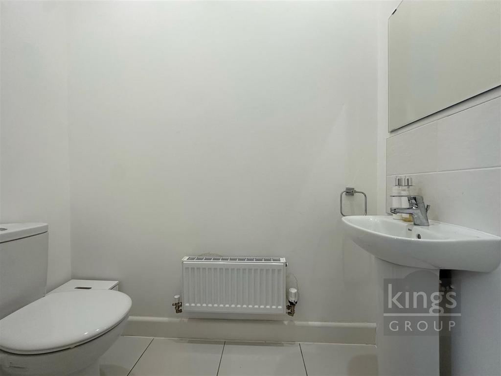 Downstairs toilet.jpg