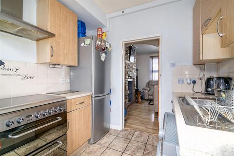 2 bedroom terraced house for sale, Bedwell Road, London