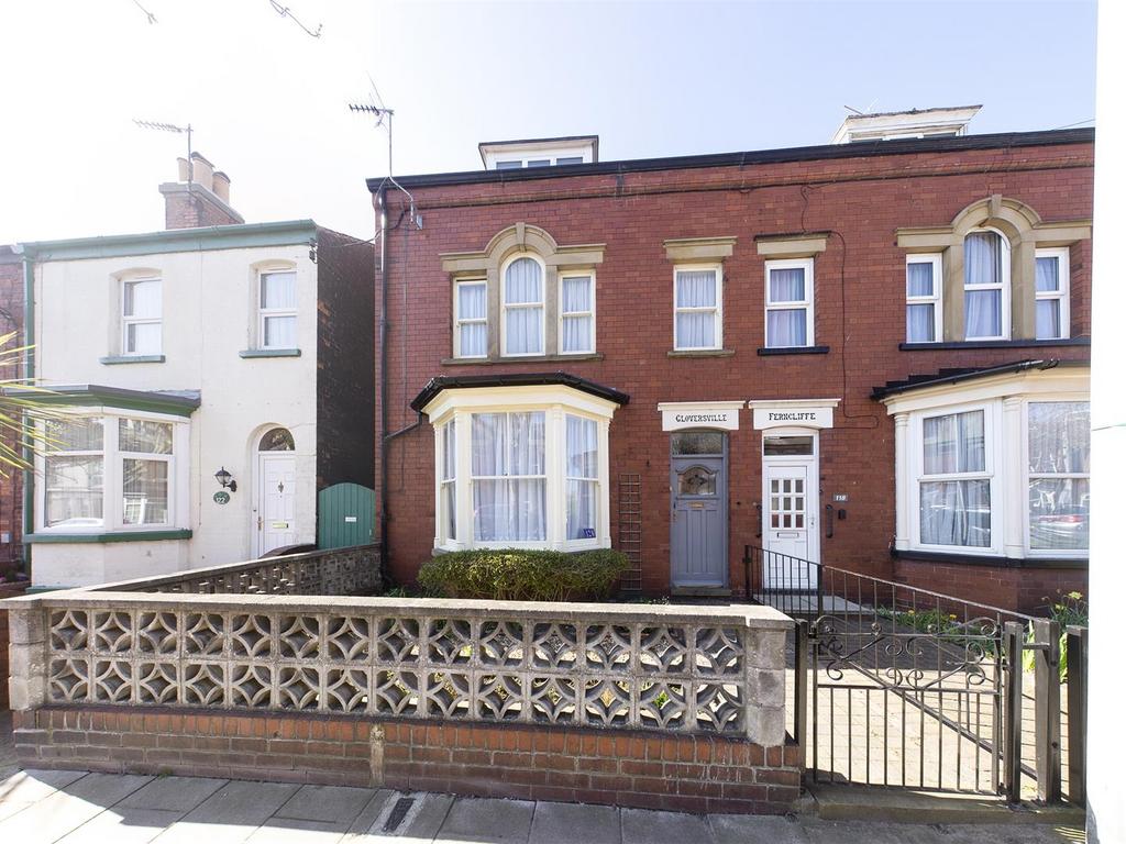 St. Johns Avenue, Bridlington 4 bed semidetached house for sale £210,000