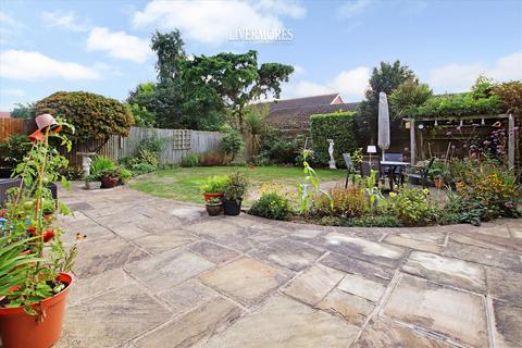 8 Powell Avenue, Dartford, DA2 6NT