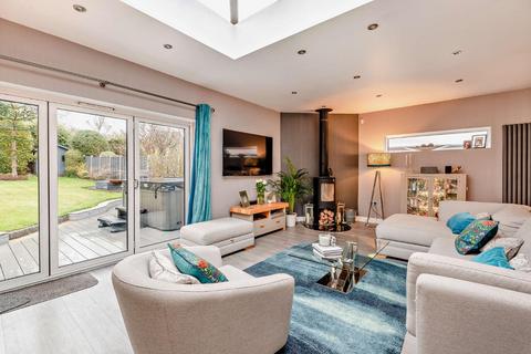 13 Longbridge Road, Lichfield, WS14 9EL