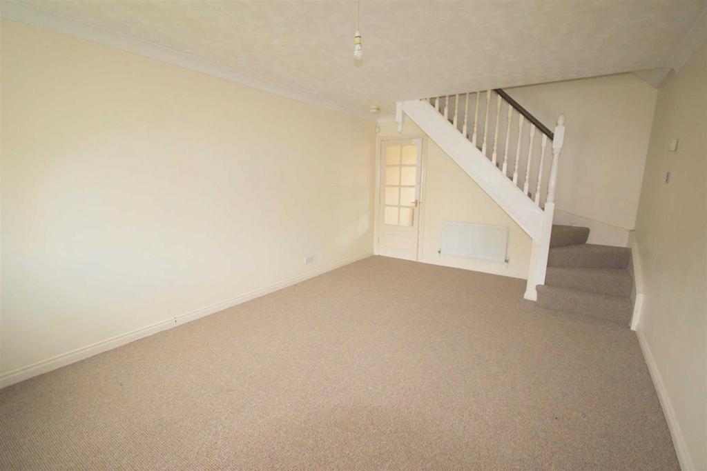 Habgood Drive, Gilesgate, Durham 2 bed semidetached house for sale £