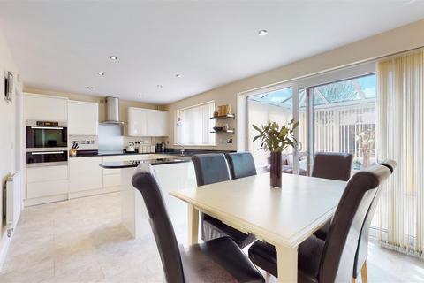 10 Kendall Place, Medbourne, Milton Keynes, MK5 6LR